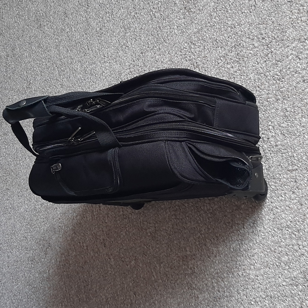 Atlantic Wheeled Briefcase. - Picture 5 of 15
